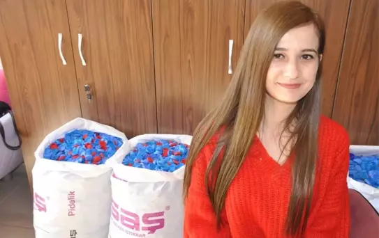 Üniversiteli Gençler İki Ayda 30 Bin Kapak Topladı