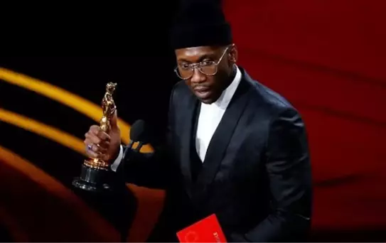 2019 Oscar Töreninde En İyi Yardımcı Erkek Oyuncu Ödülü'nü Mahershala Ali Aldı