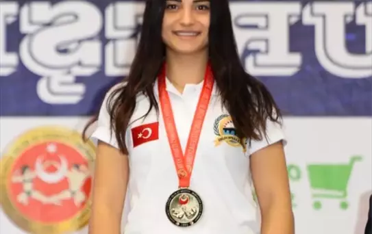 Edirneli Bilek Güreşi Sporcusunun Milli Başarısı