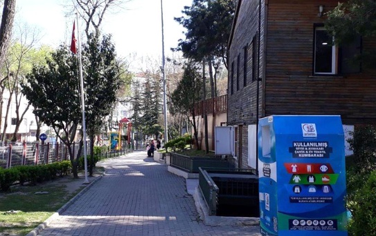 Bayrampaşa'da Kıyafetler Geri Dönüşüm Kumbaralarında Birikiyor