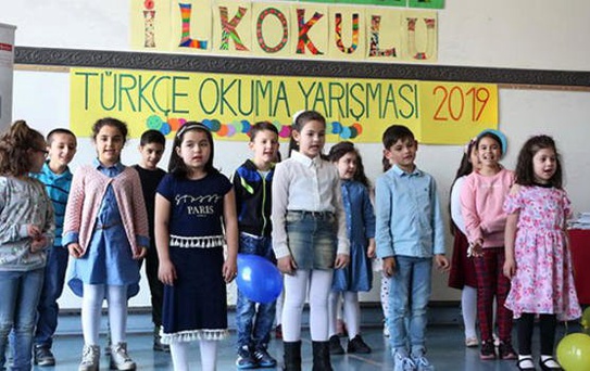 Berlin'de 'Güzel Türkçe Okuma' Yarışması Yapıldı