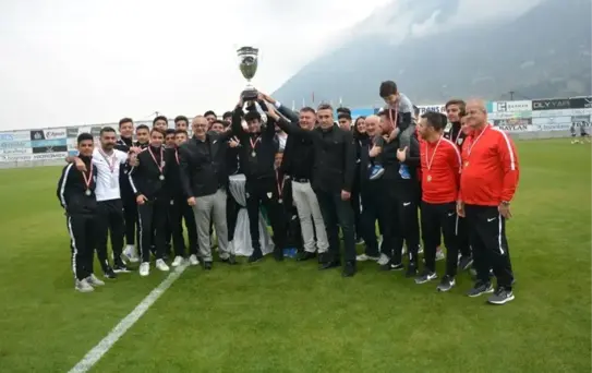 Şampiyon Kupasını Başkan Ergün'ün Elinden Aldı