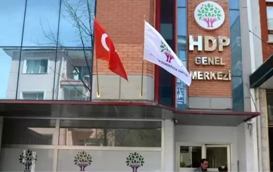 Partisinin 'Kabul Etmiyoruz' Açıklamasına Rağmen Mazbatasını Aldı