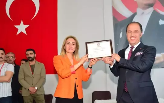 Beylikdüzü Belediye Başkanı Mehmet Murat Çalık Mazbatasını Aldı