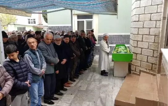 Soma'daki Kazada Ölen 2 Kişi Toprağa Verildi, 6 Yaralı Taburcu Edildi