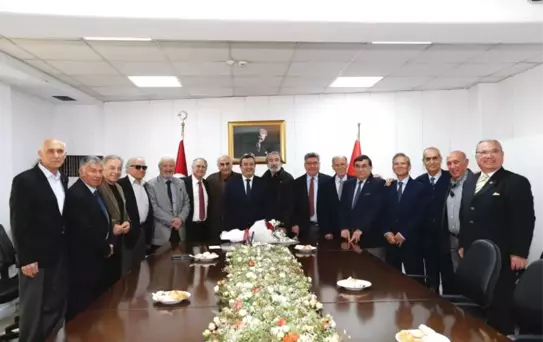 Okul Anıları Başkan Batur'u Gülümsetti