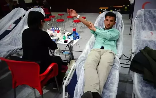 Liselilerden Örnek Davranış