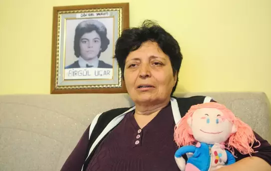 Gülten Annenin Tek İsteği Kayıp Kızına Kavuşmak