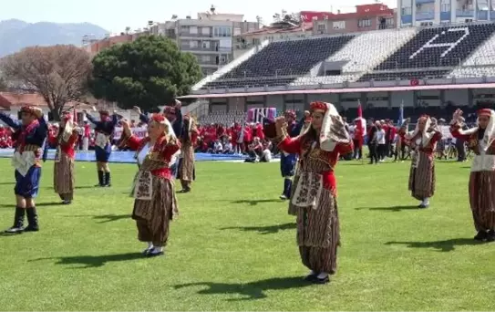 Ege'de, 19 Mayıs Coşkusu