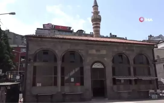 İskenderpaşa'nın torunları dedelerini unutmuyor