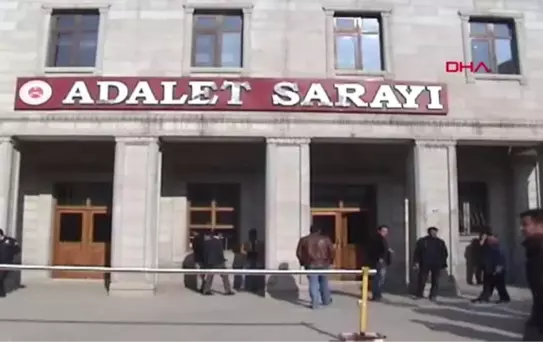 AĞRI MELEK'İ, 'EVİ KÖTÜ KOKU SARMASIN' DİYE TUVALETTE YATIRMIŞLAR - ARŞİV