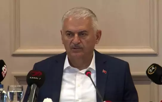 Binali Yıldırım: 'Rakibim CHP adayı hala kendini Belediye Başkanı zannediyor'