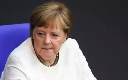 Merkel neden titreme nöbeti geçiriyor? İşte uzmanların yanıtı