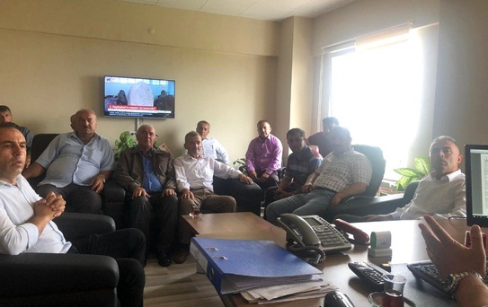 Siyasiler ve halk doktoruna sahip çıktı