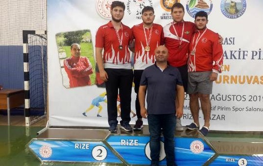 Uluslararası mehmet akif pirim güreş turnuvası'nda şampiyon türkiye