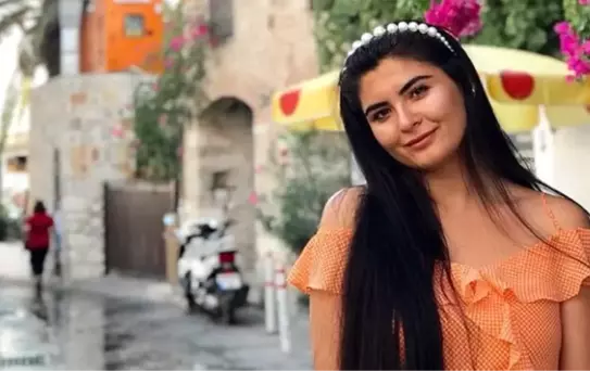 Başörtüsünü çıkaran Hanife Gürdal 'İyice soyundun' eleştirilerini tiye aldı