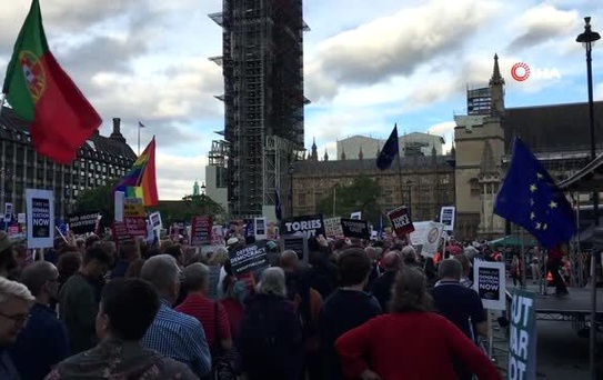 İngiltere Başbakanı Johnson parlamentodaki üstünlüğünü kaybettiBaşkent Londra'daki Brexit...