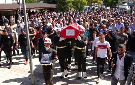 Beyin kanamasından hayatını kaybeden er toprağa verildi