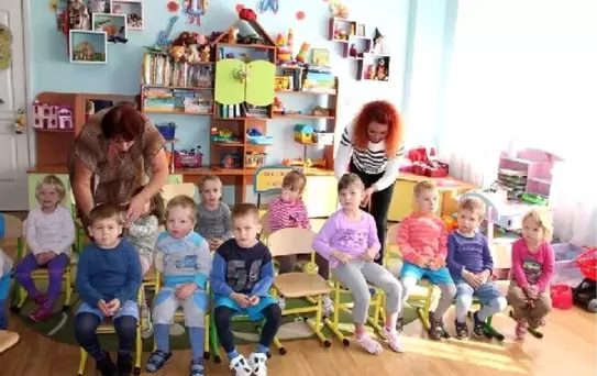 Ukrayna'da thy ve iş insanlarından çocuk yuvasına bilgisayar desteği