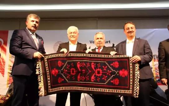 Nihat Hatipoğlu, Kepsut'ta Mevlidi Nebi konferansı verdi