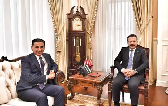 Mülkiye Başmüfettişi Ercan Topaca, Vali Hüseyin Aksoy'u ziyaret etti