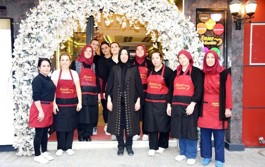 Burada yemekler 'Anne Elinden'