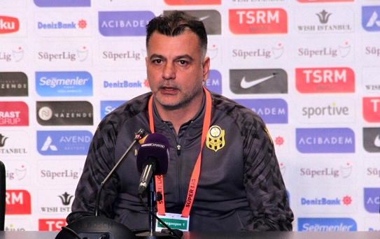 Murat Şahin: '2-1'lik mağlubiyetten maçı çevirip uzatmalarda gol yemek bizi üzdü'