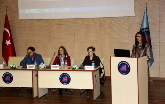 AÜ'de, 'Sizin Evde İnsan Hakları Var mı?' paneli düzenlendi