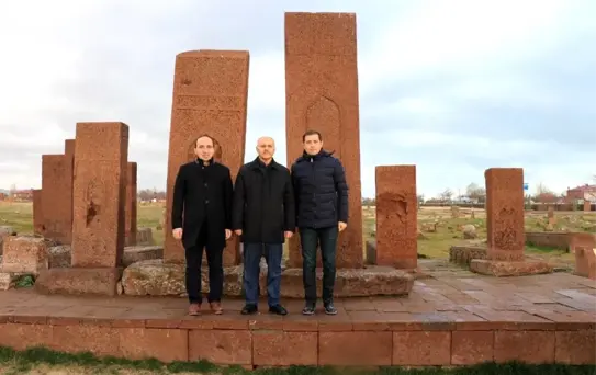 Merkez Valisi Peynircioğlu'ndan Ahlat'a ziyaret
