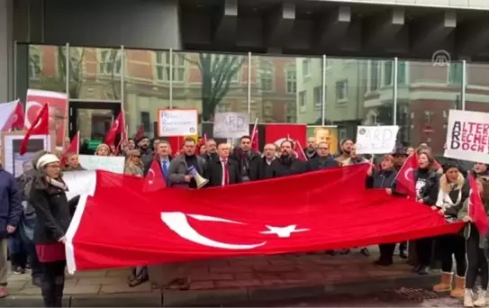Almanya'da Atatürk'e yönelik yapılan çirkin yayın protesto edildi