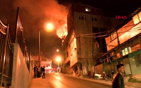 İstanbul-beyoğlu'nda yangın paniği