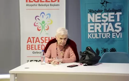 Pınar Kür, Ataşehir'de okurlarıyla bir araya geldi