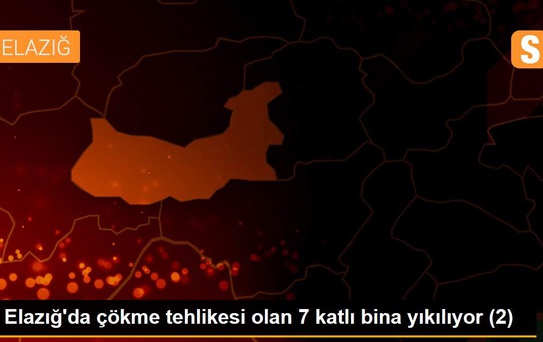 Elazığ'da çökme tehlikesi olan 7 katlı bina yıkılıyor (2)