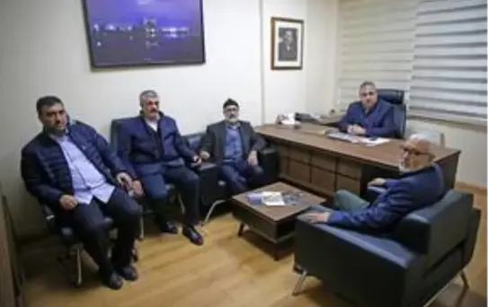 Adana Umut Kervanı İnsani Yardım ve Eğitim Kültür Derneği'nden AA'ya ziyaret