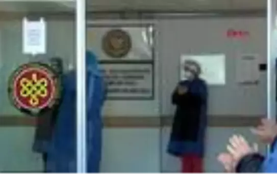 CERRAHPAŞA'DA KORONAVİRÜSÜ YENEN DOKTOR VE 90 YAŞINDAKİ KADIN TABURCU OLDU