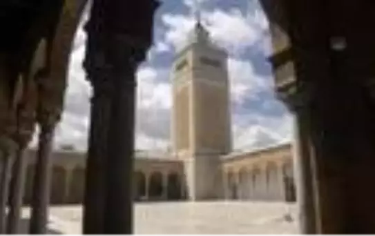 Tunus'taki Zeytune Camisi Başimamı: 'Teravih namazlarının kılındığı evler Allah'ın ismiyle...