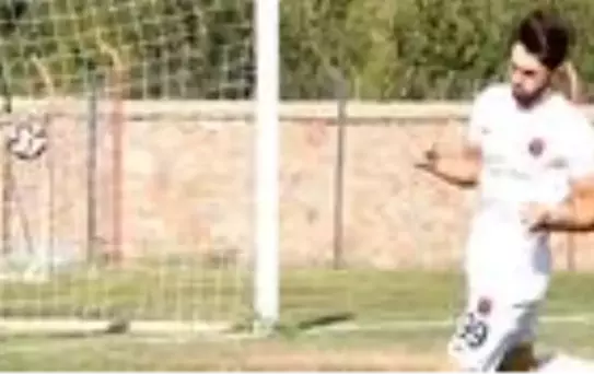 Fenerbahçe, Gölcüksporlu İsmail Yüksek'e imzayı attırdı