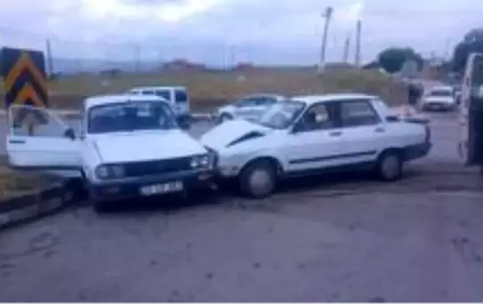 Balıkesir'de trafik kazası: 1 ölü, 2 yaralı