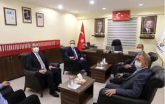 Vali Soytürk TBMM'de gurubu olan siyasi partileri ziyaret etti
