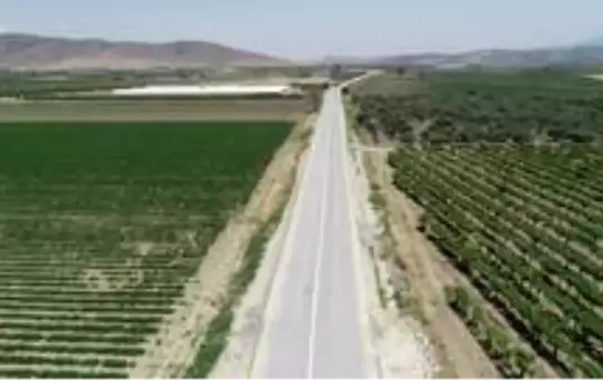Manisa'da 60 yıldır özlemle beklenen yol tamamlandı