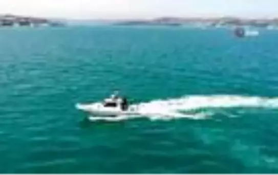 İstanbul Boğazı'nda boğulma ihbarı polisi alarma geçirdi