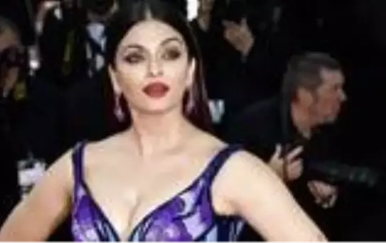 Oyuncu Aishwarya Rai ve 8 yaşındaki kızı koronavirüse yakalandı