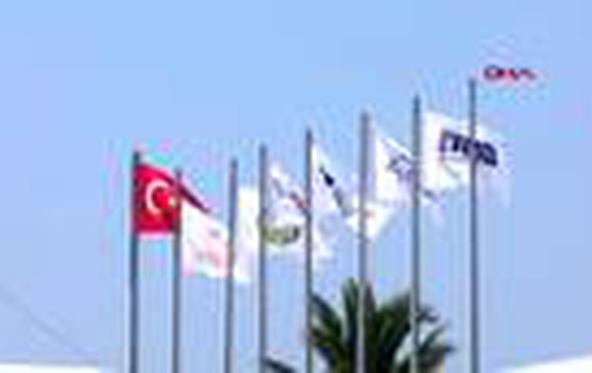 ANTALYA 3 ülkeden charter uçuşlar başladı