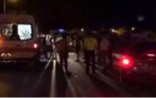 İki otomobil çarpıştı: 4 yaralı