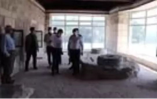 Kültür ve Turizm Bakanlığının 'AVM'lerde kütüphane' çalışması sürüyor