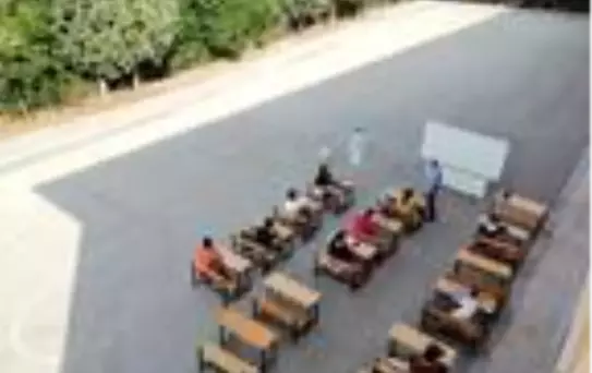 8'inci sınıflara okul bahçesinde kurs