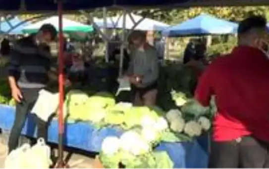 Pazar yerlerinde denetim bahane, kuralsızlık şahane