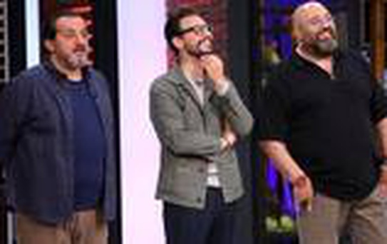 MasterChef'te düğün sürprizi! Ünlü şefler, Serhat için altın yarışına girdi