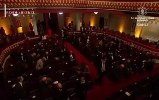 Bakan Ersoy: 'Koleksiyonumuzda çok değerli 2 bin 780 resim ve 226 heykel bulunmakta'