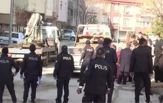 Başkentte apartmanın garajında 3 gencin cesedi bulundu